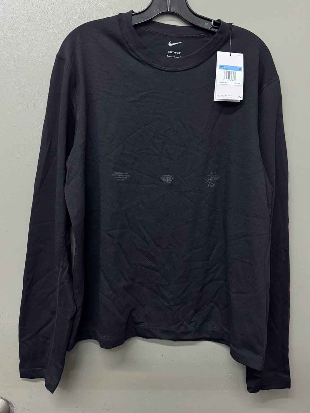 NWT Nike Men’s Black Long Sleeve Crew Neck Athletic Tee Size Medium